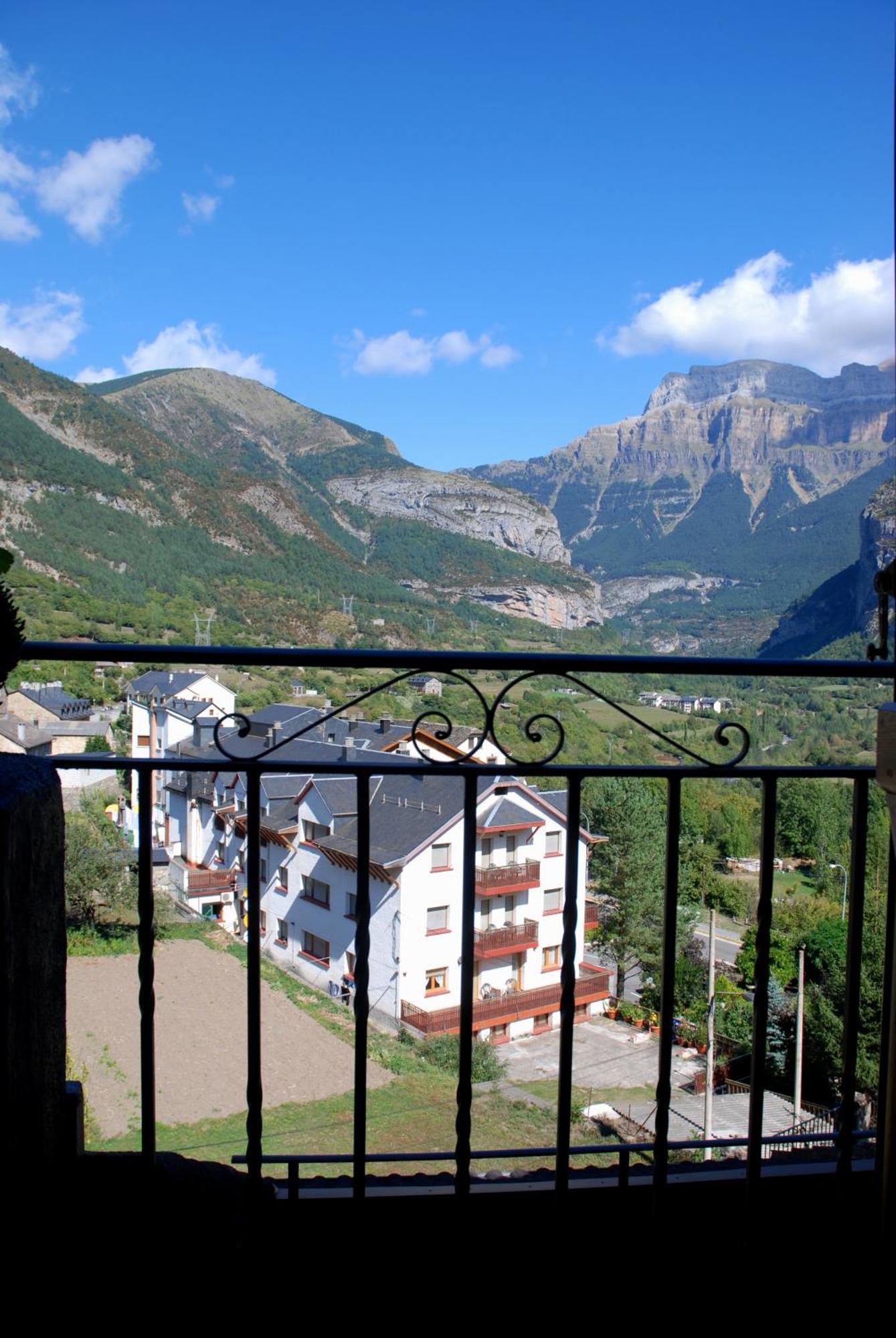 Apartamento El Patio Casa Cajal Torla-Ordesa Exterior foto